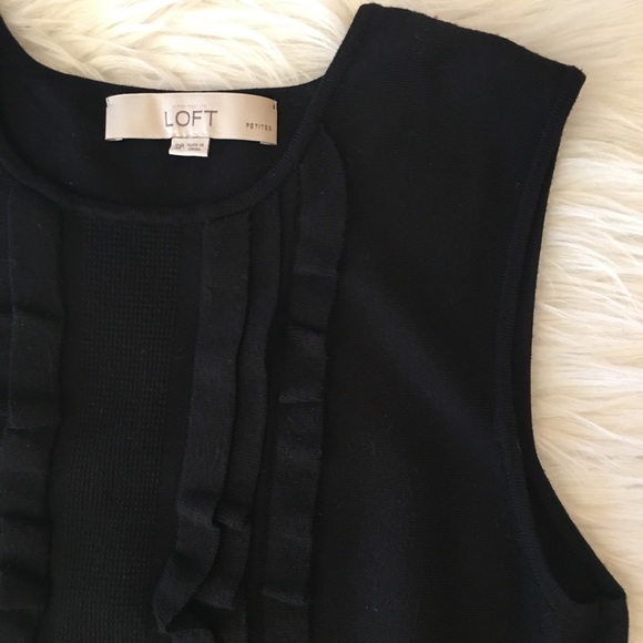 LOFT Petites black ruffle front knit shell top SP - Picture 2 of 5